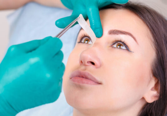 Rhinoplasty-Surgery-Experience-Choosing-the-Right-Surgery-Center-Planning-Your-Procedure